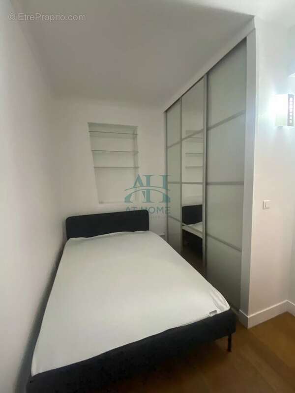 Appartement à PARIS-10E