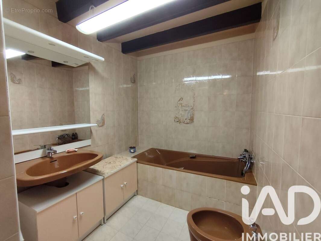 Maison 165 m² à Chasseneuil-Du-Poitou  - photo 9
