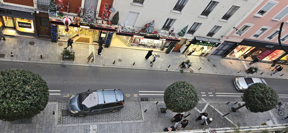 Commerce à ENGHIEN-LES-BAINS