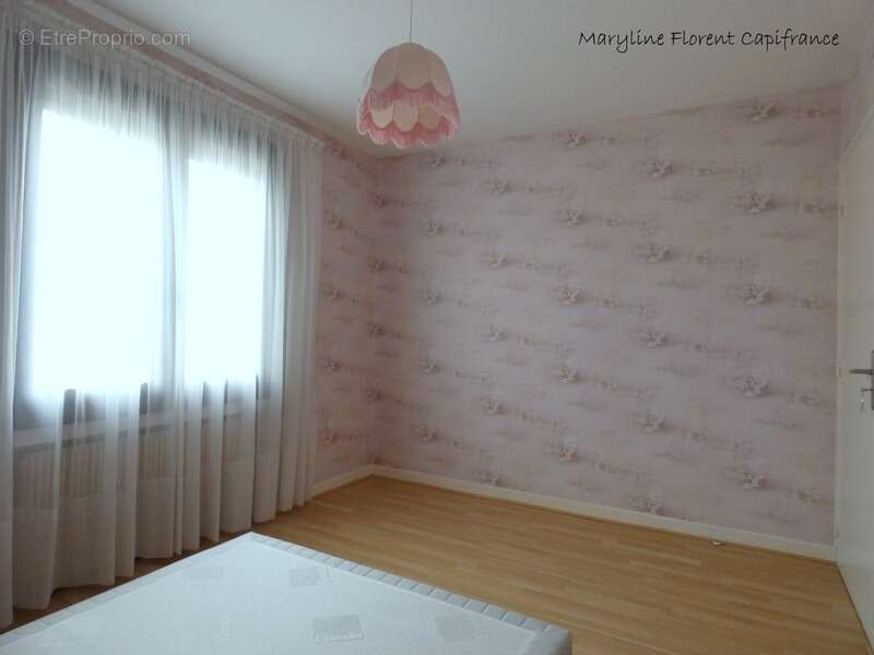 Maison à LA ROCHE-BLANCHE