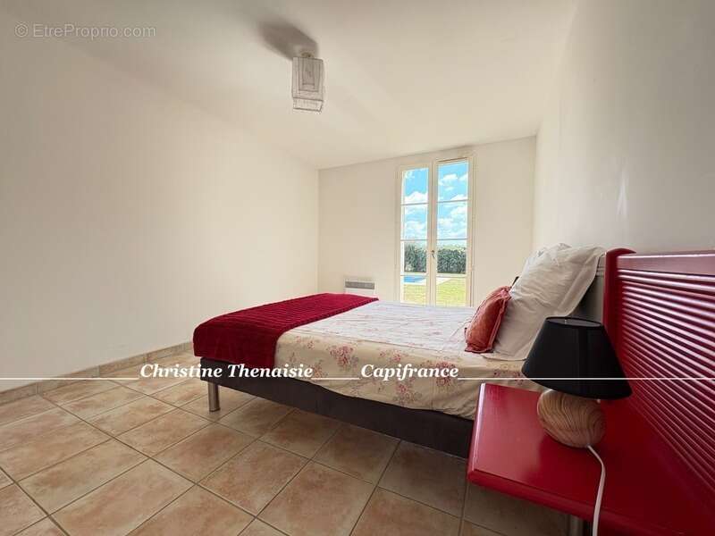 VILLA D'EXCEPTION Pièces spacieuses, 4 chambres, 3 salles de bains, 3 wc, Piscine privée  COEX (85) - photo 9