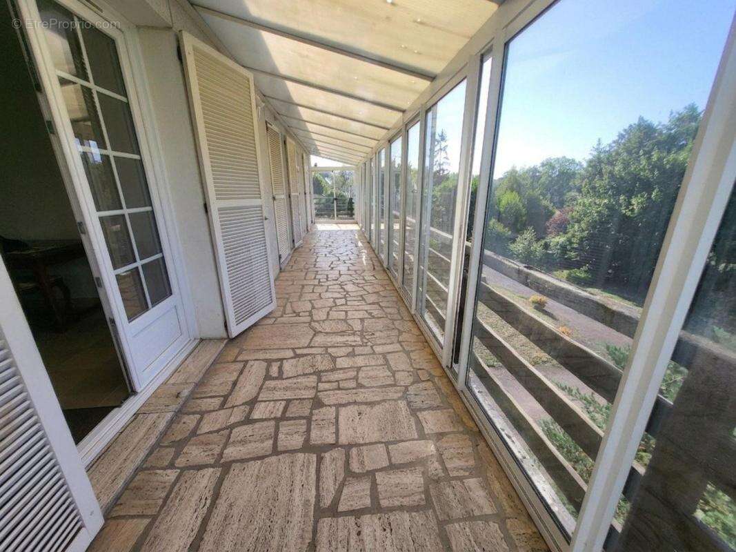 Maison de 226 m2 dans le centre de Courtenay - photo 5