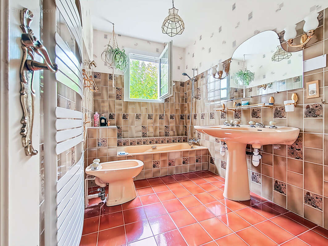 Maison à MONTILLIERS