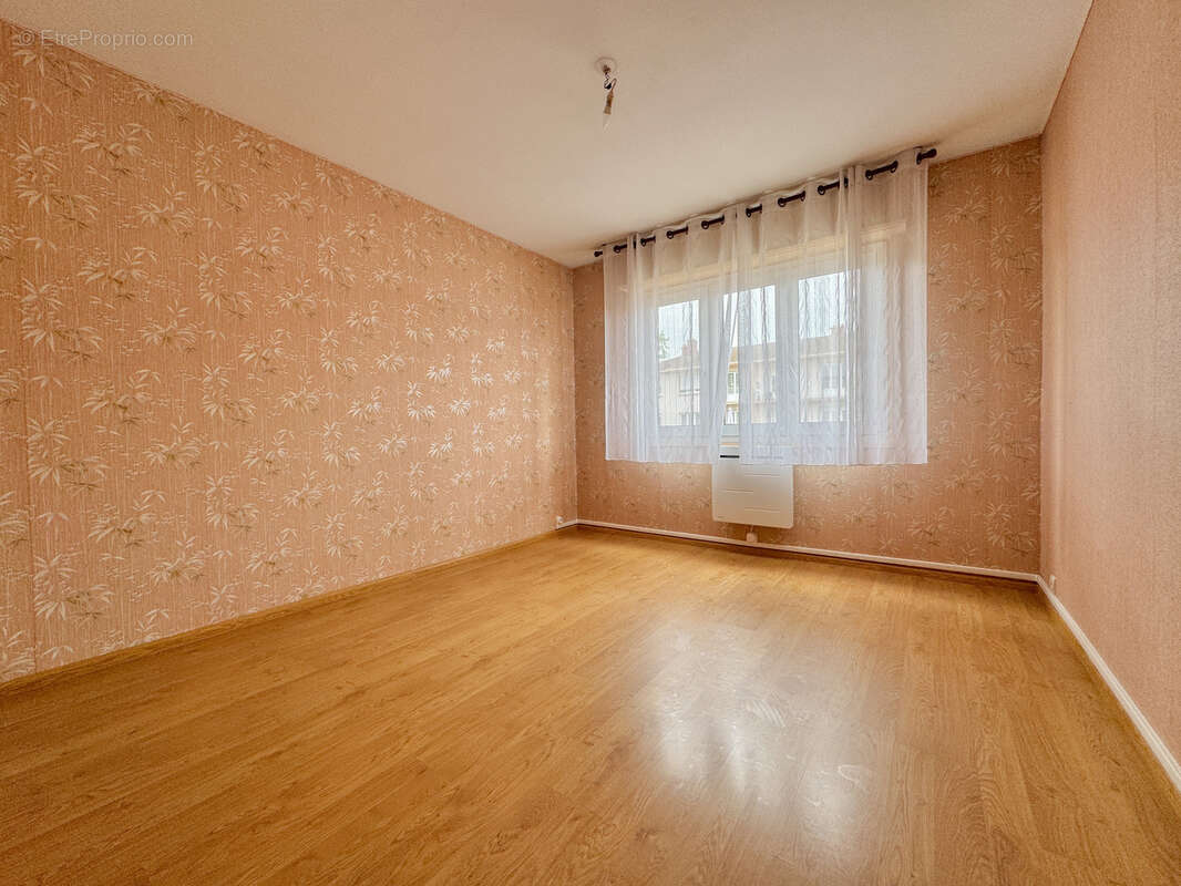 Appartement F3 - 2 balcons - photo 7