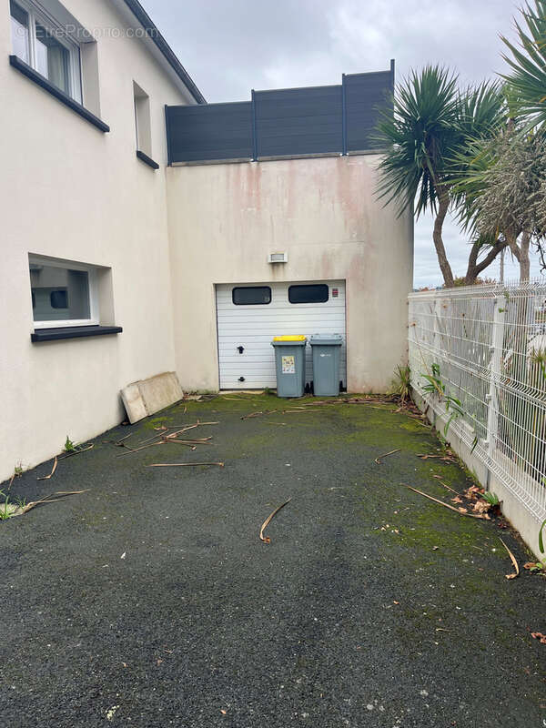 Perros-guirec port : appartement ou local professionnel - photo 2