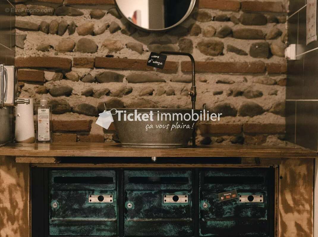 Commerce à CORNEBARRIEU