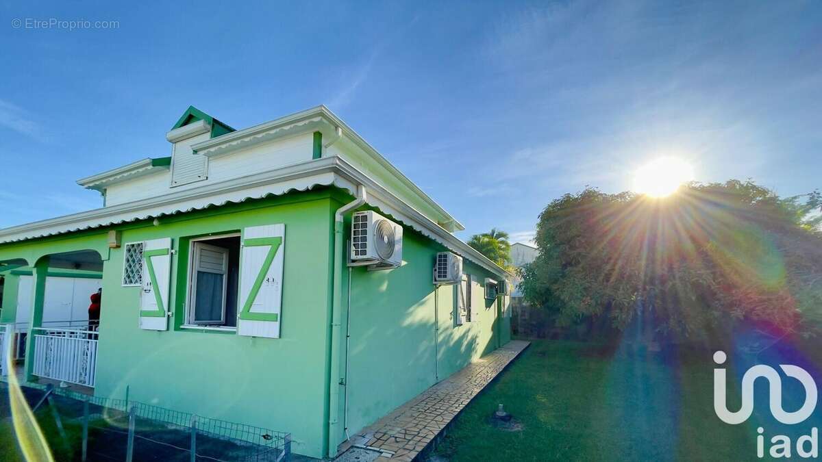 Photo 2 - Maison à BAIE-MAHAULT