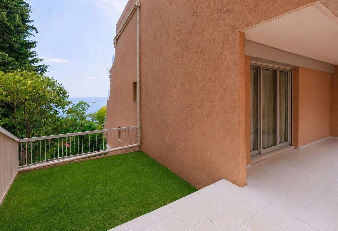 Appartement à ROQUEBRUNE-CAP-MARTIN