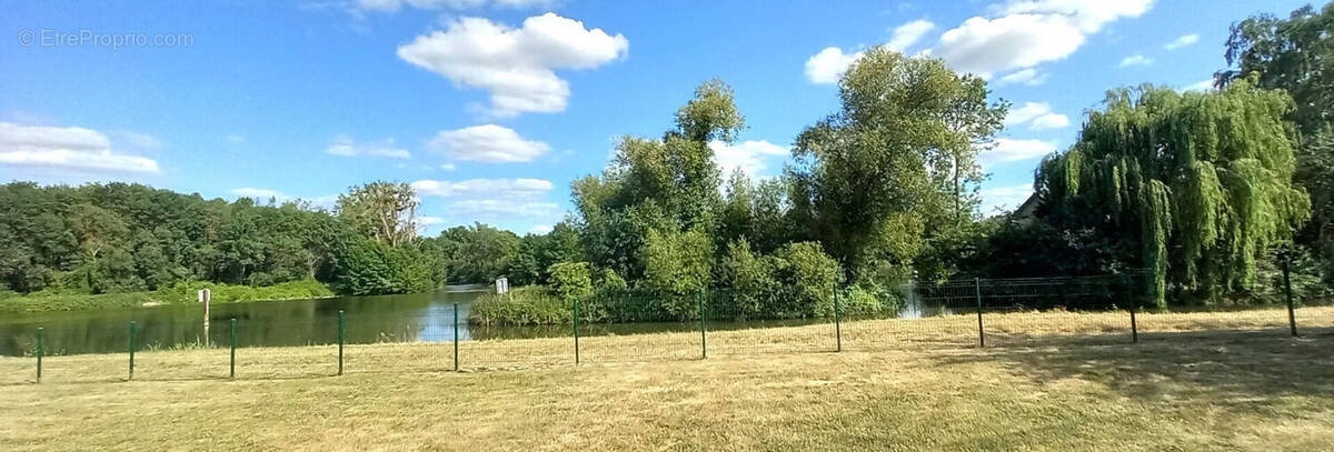 Maison à CHATEAUNEUF-SUR-SARTHE