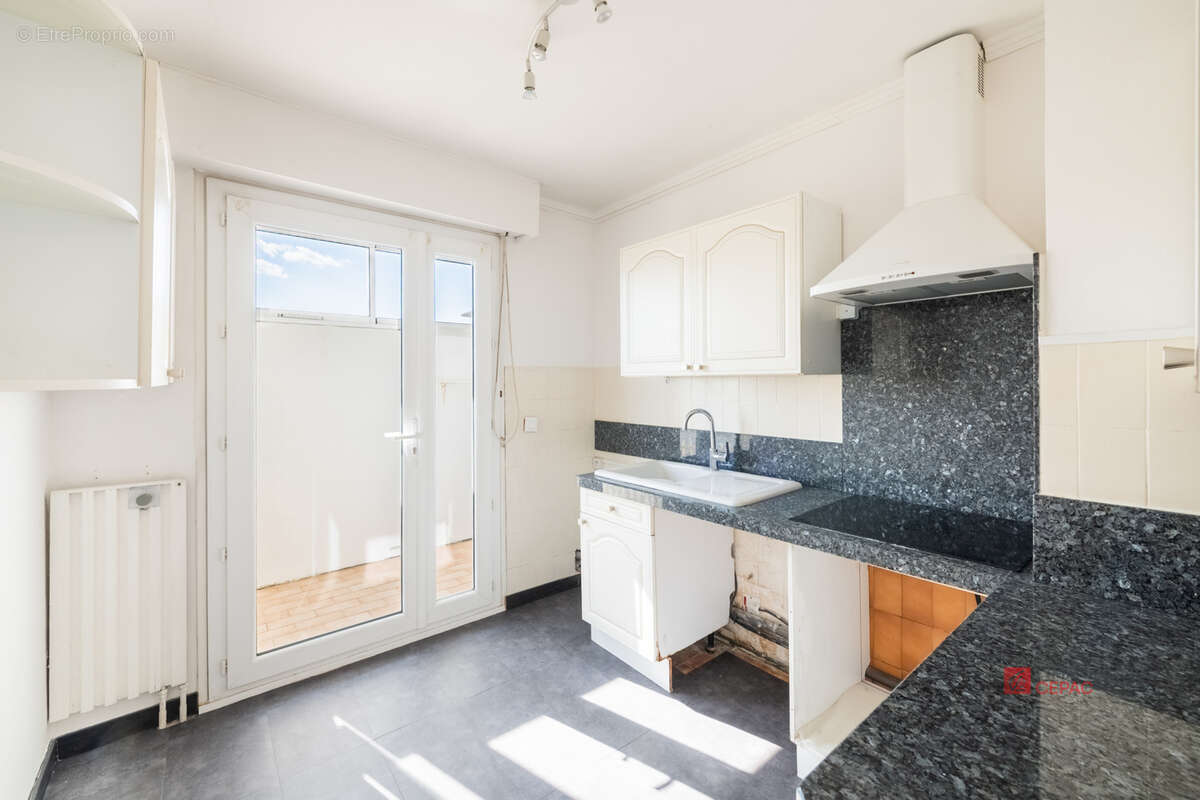Appartement à MARSEILLE-11E