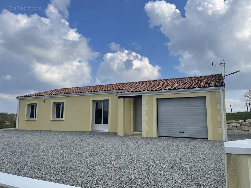 Maison à SALLES-D'ANGLES