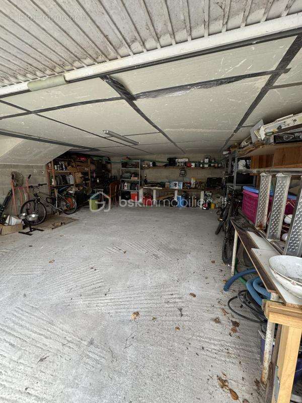 Maison à SAINT-SERIES