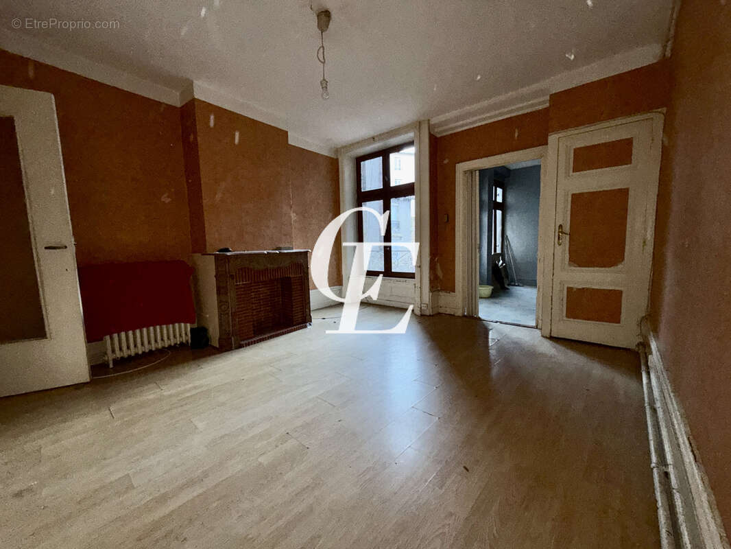 Appartement à SAINT-ETIENNE