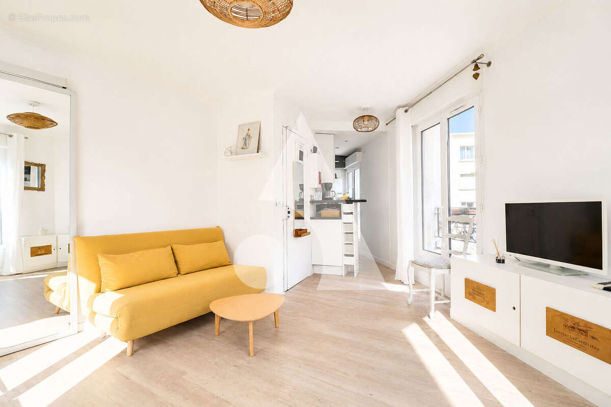 Appartement à LES LILAS