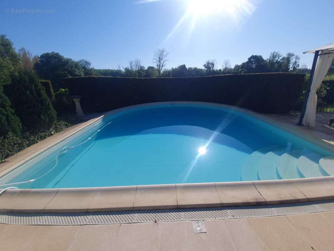 Appartement à GRAVES-SAINT-AMANT