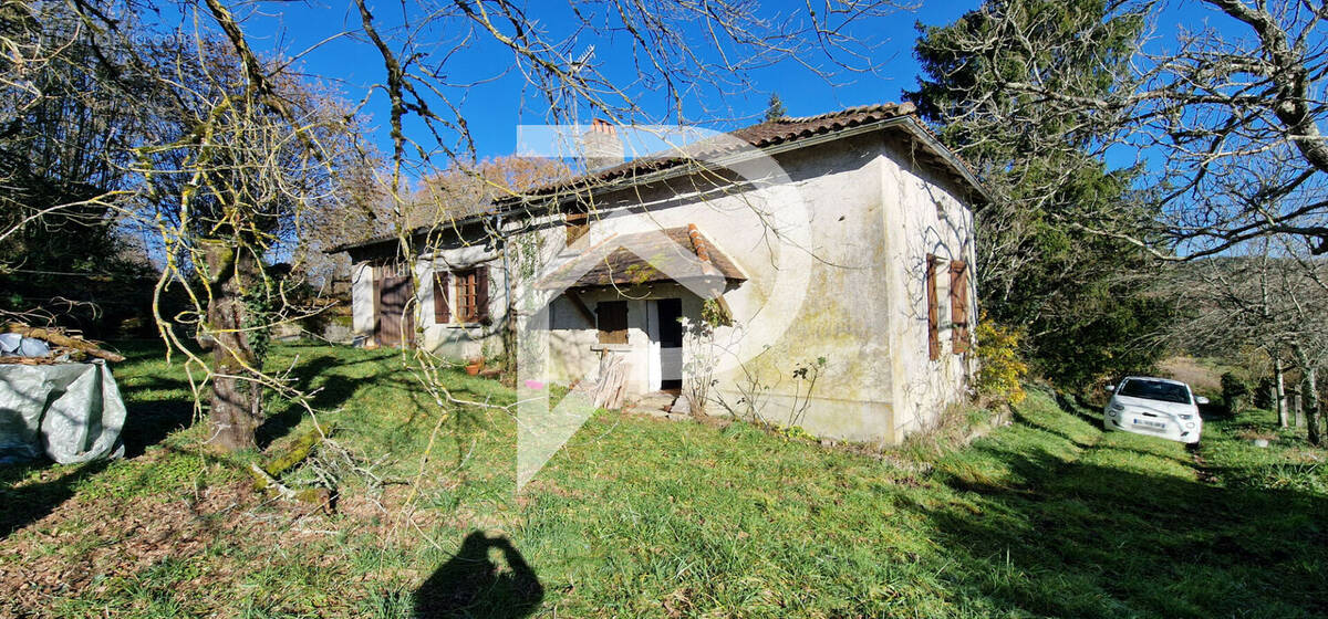 Maison à AGONAC