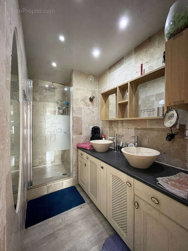 Appartement à LYON-8E