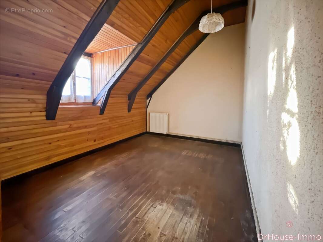 Maison 109 m² à Darazac  - photo 12