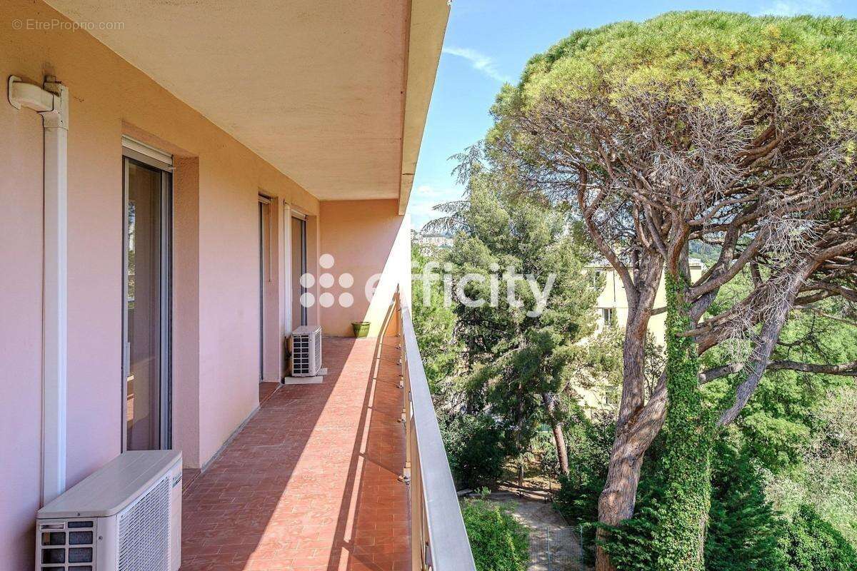 Appartement à MARSEILLE-12E