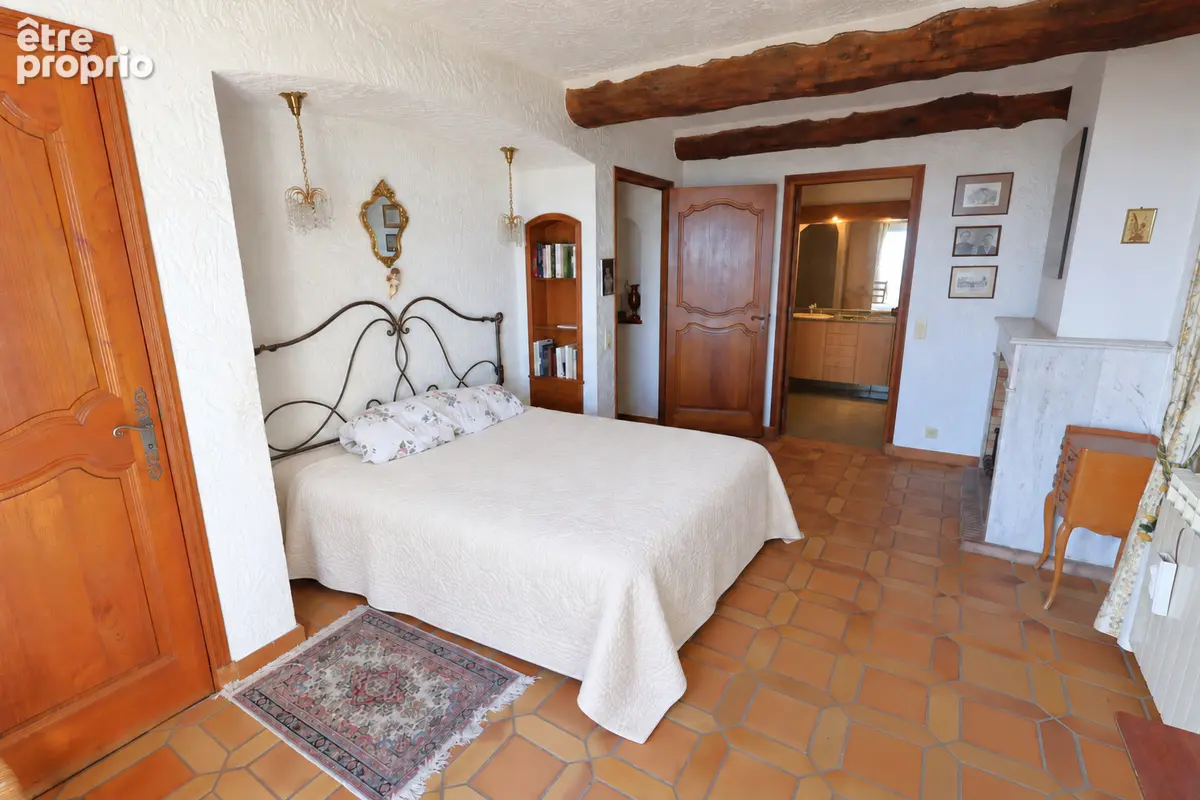 Villa Speracedes 220 m² avec piscine et terrain de 2639 m² vue mer et lac - photo 15