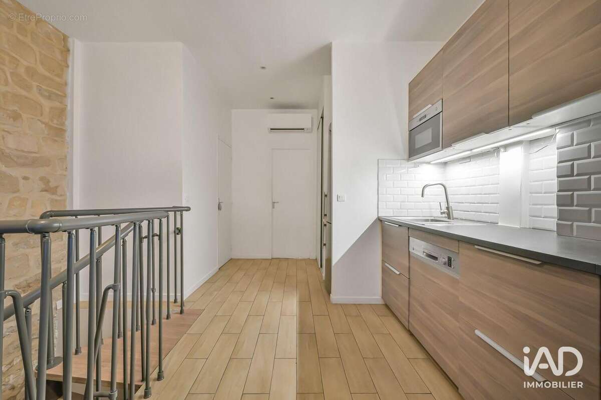 Commerce 112 m² à Paris-11e  - photo 3