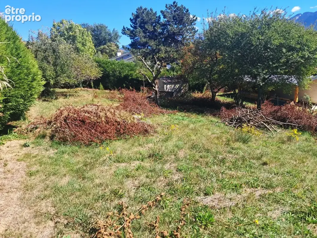 Terrain libre constructeur 931 m² - photo 2