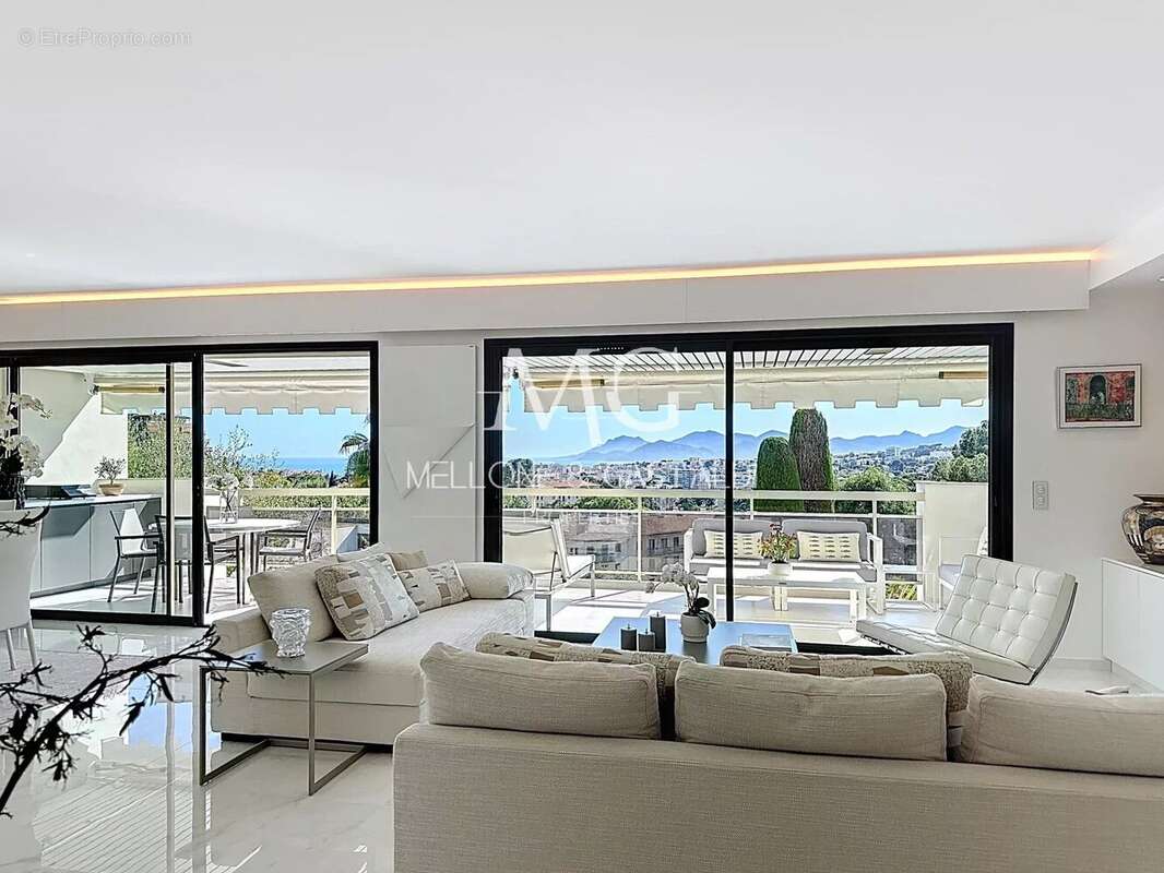 Appartement à LE CANNET