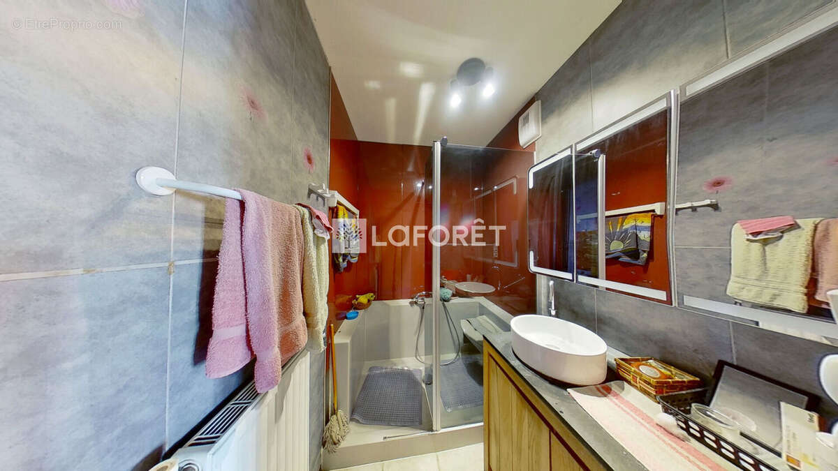 Appartement à LYON-8E