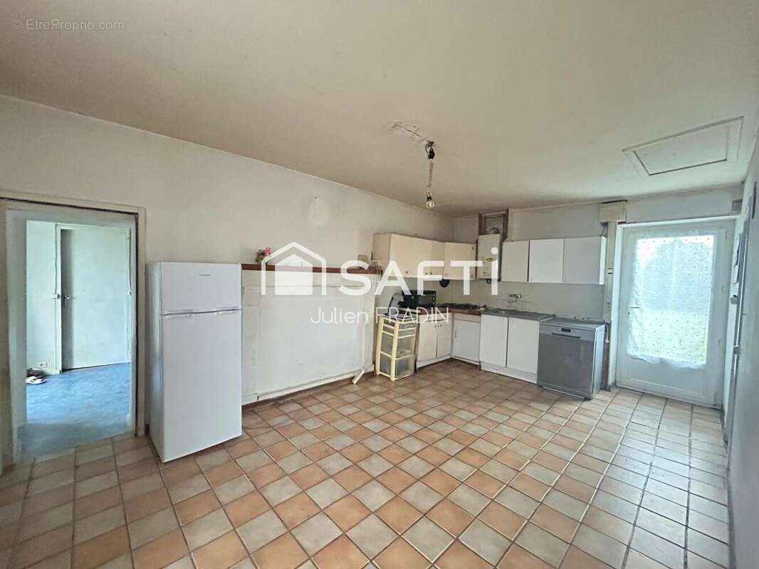 Photo 3 - Maison à SAINT-JULIEN-DE-CONCELLES