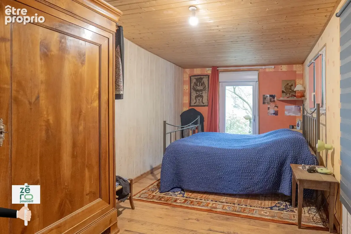 Maison familiale en pierre avec 4 chambres, bureau, garage et potentiel locatif à La Chaize-le-Vicomte - photo 9