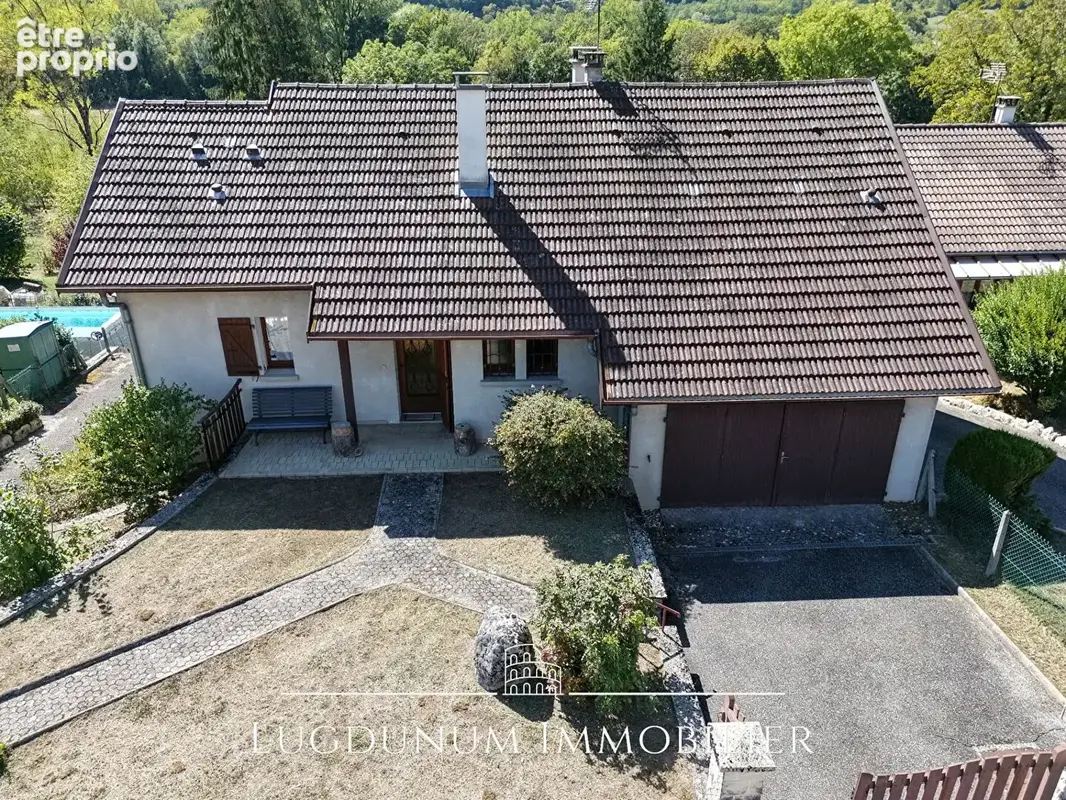 Maison 7 pièces avec Terrain sur Virieu Le Grand - photo 2