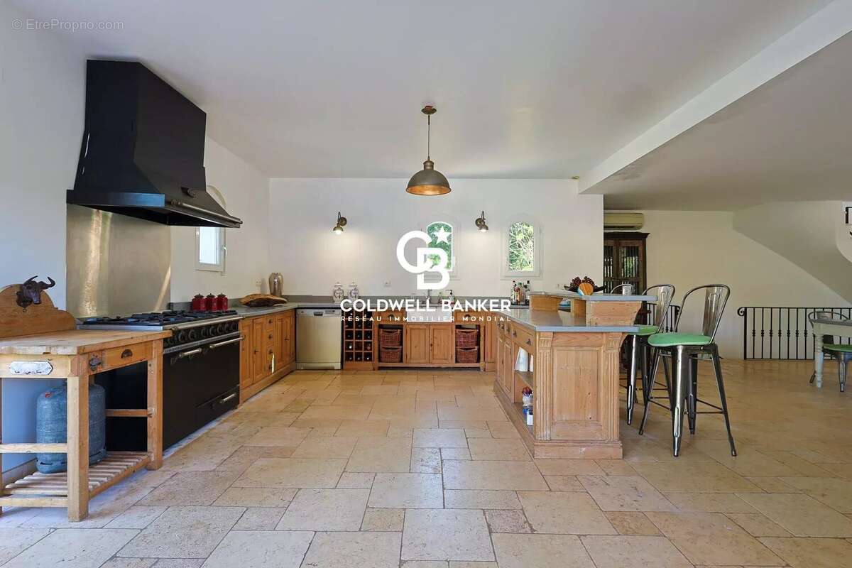 Maison à BORMES-LES-MIMOSAS