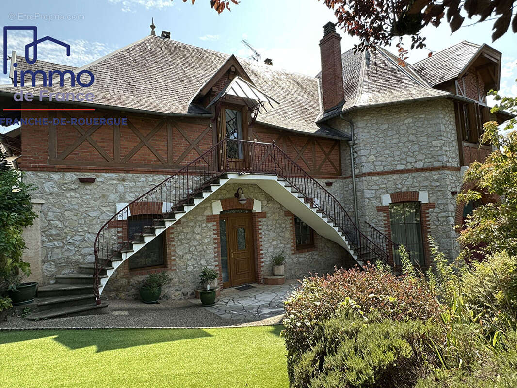 Maison à VILLEFRANCHE-DE-ROUERGUE