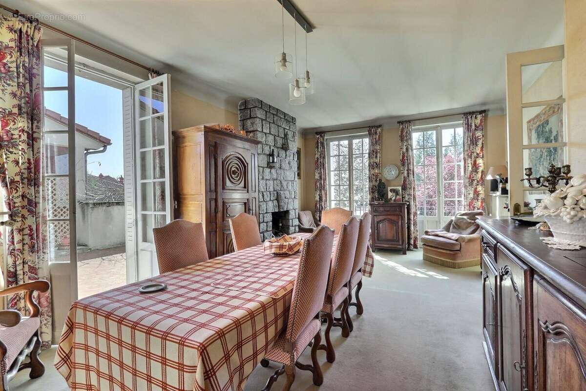 Maison à CLERMONT-FERRAND