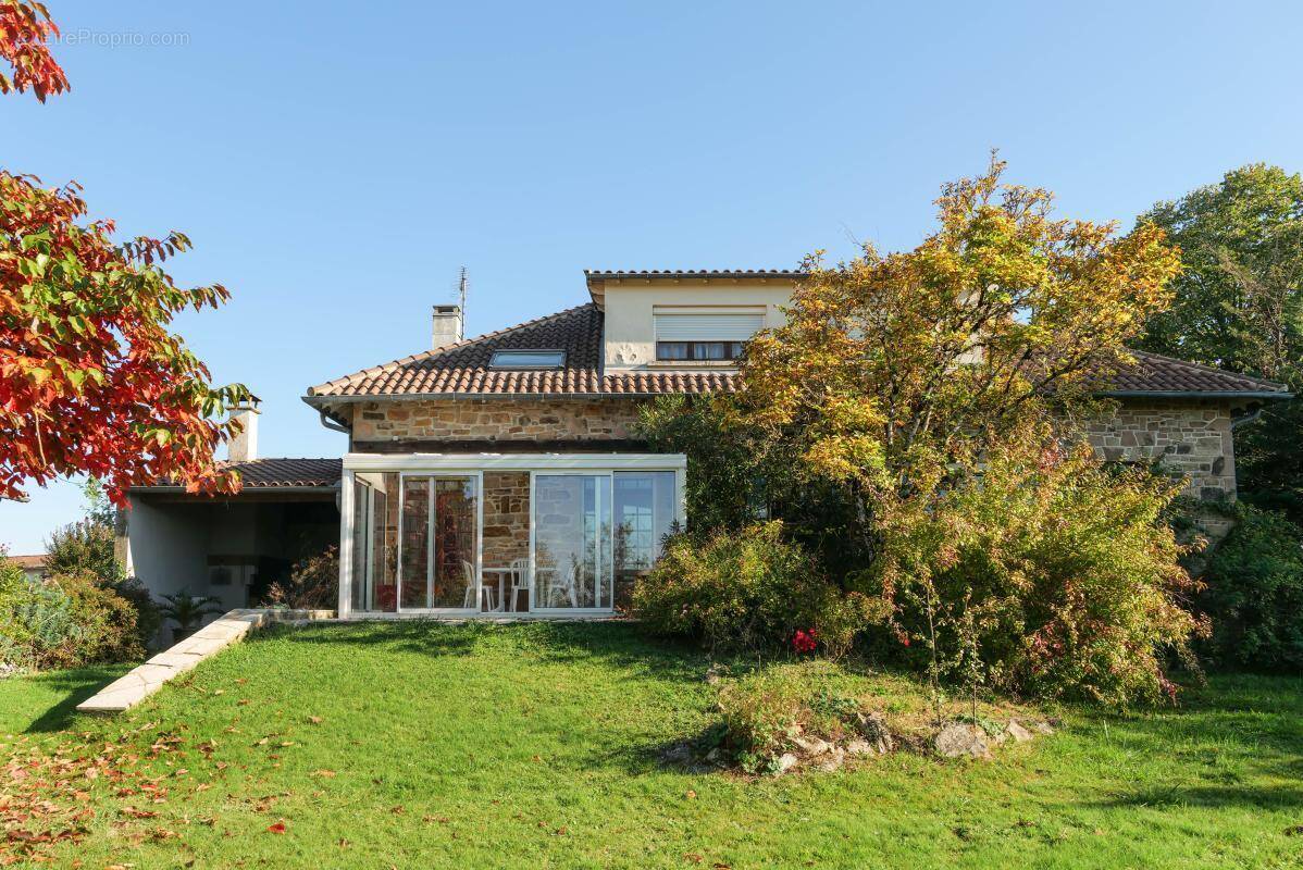 Maison à MIRANDOL-BOURGNOUNAC
