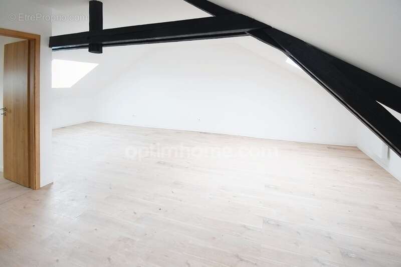 Appartement à LEXY