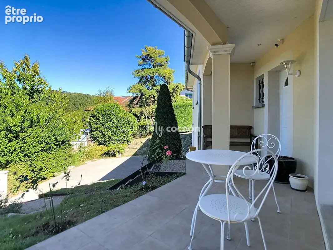 Maison - T5 - 120 m² - photo 1