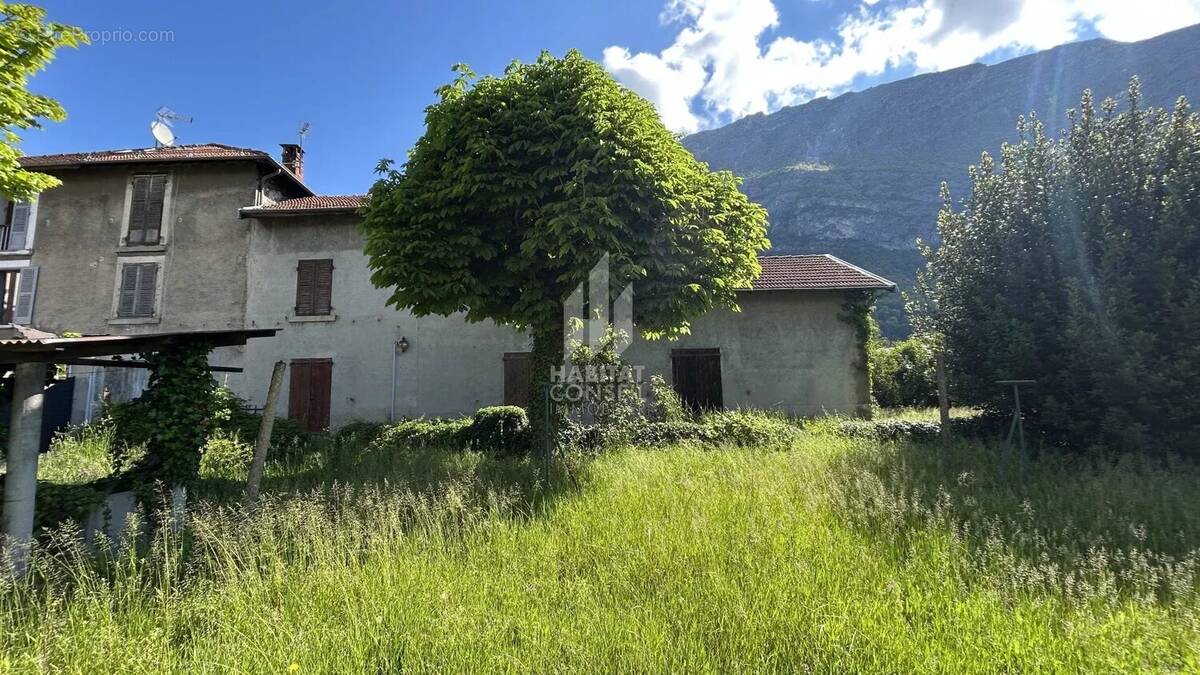 Maison à SAINT-EGREVE