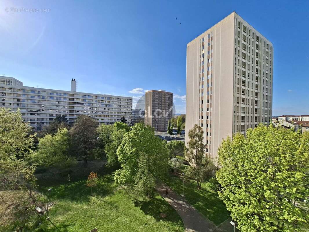 Vente T2 - Métro Flachet - Villeurbanne - photo 2