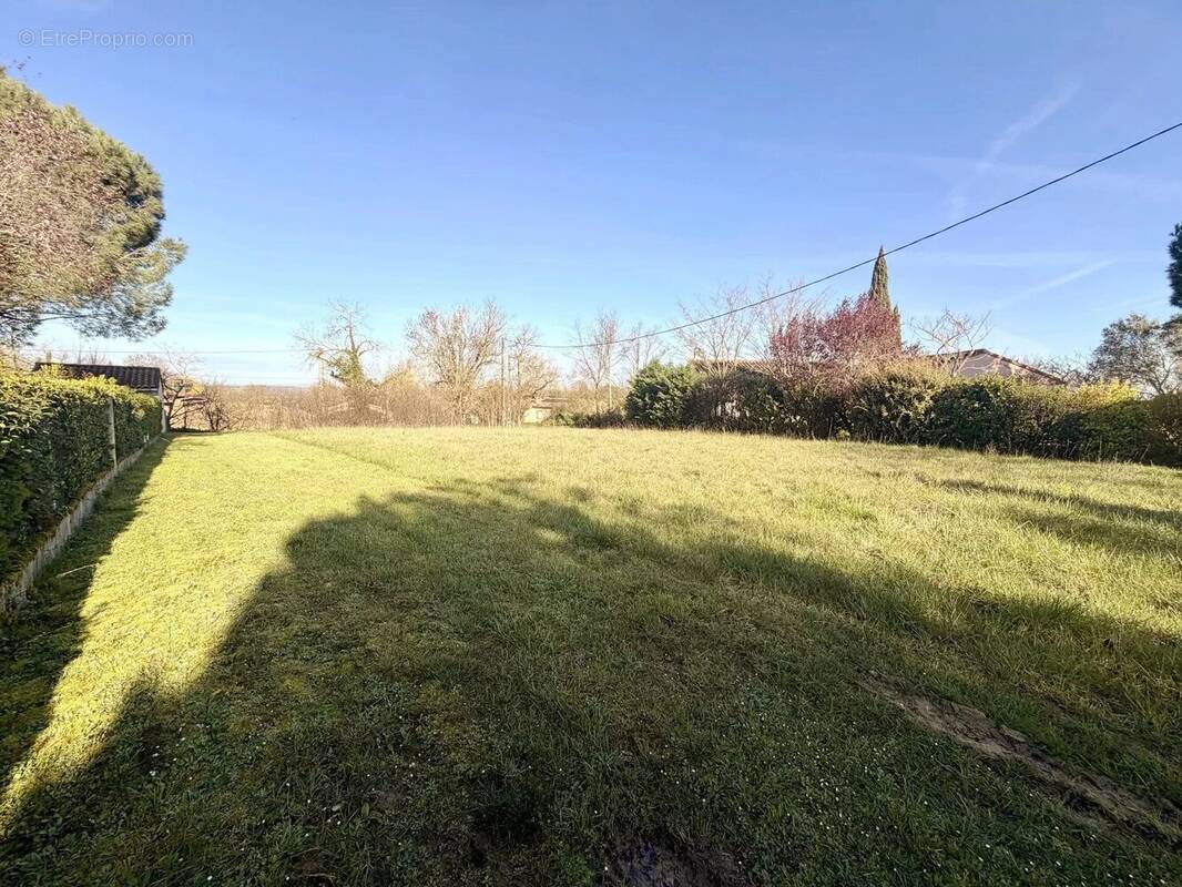 Terrain à VILLEFRANCHE-DE-LAURAGAIS