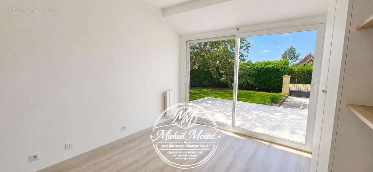 Maison contemporaine de plain-pied sur 1 282 m² de terrain – Saint-Samson-de-la-Roque (27680) - photo 7