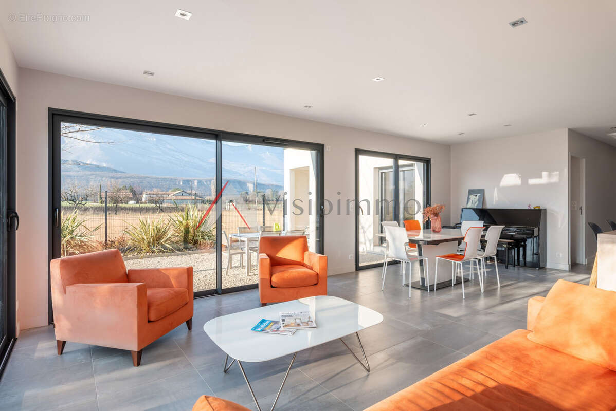 Maison à VARCES-ALLIERES-ET-RISSET