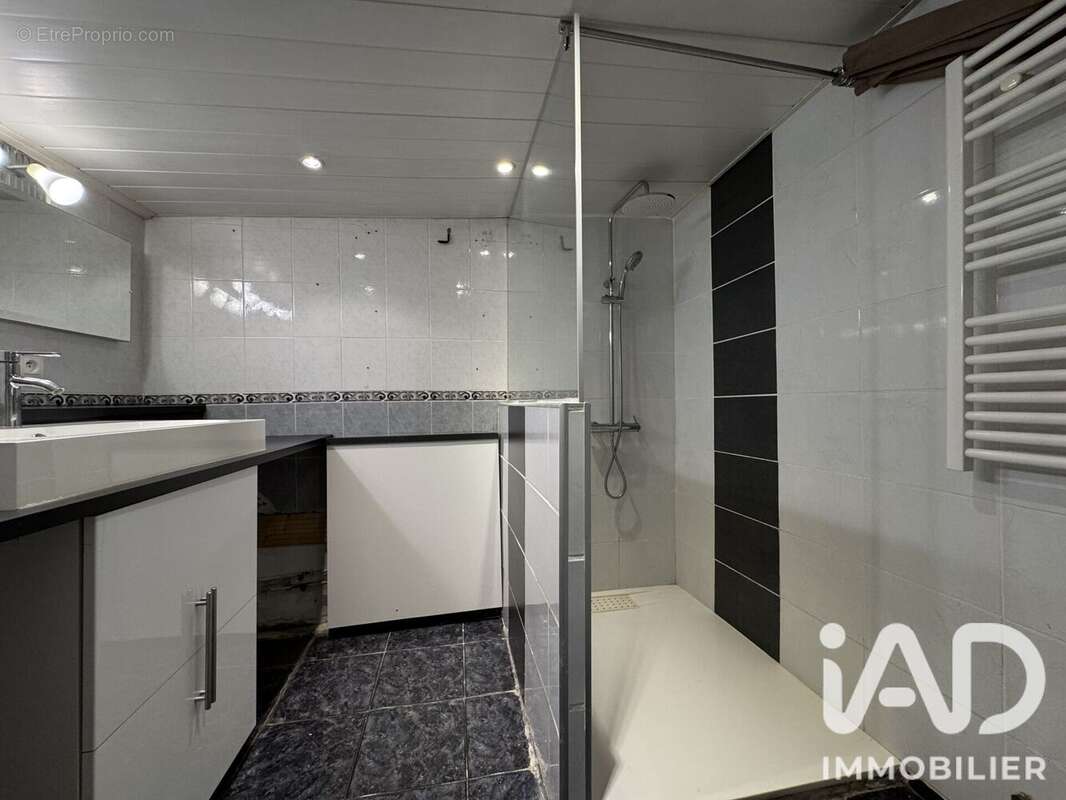 Maison 188 m² à Liverdy-En-Brie  - photo 4
