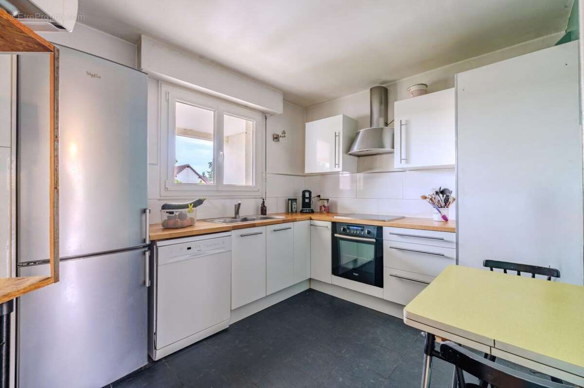 Appartement à SAINT-NOM-LA-BRETECHE