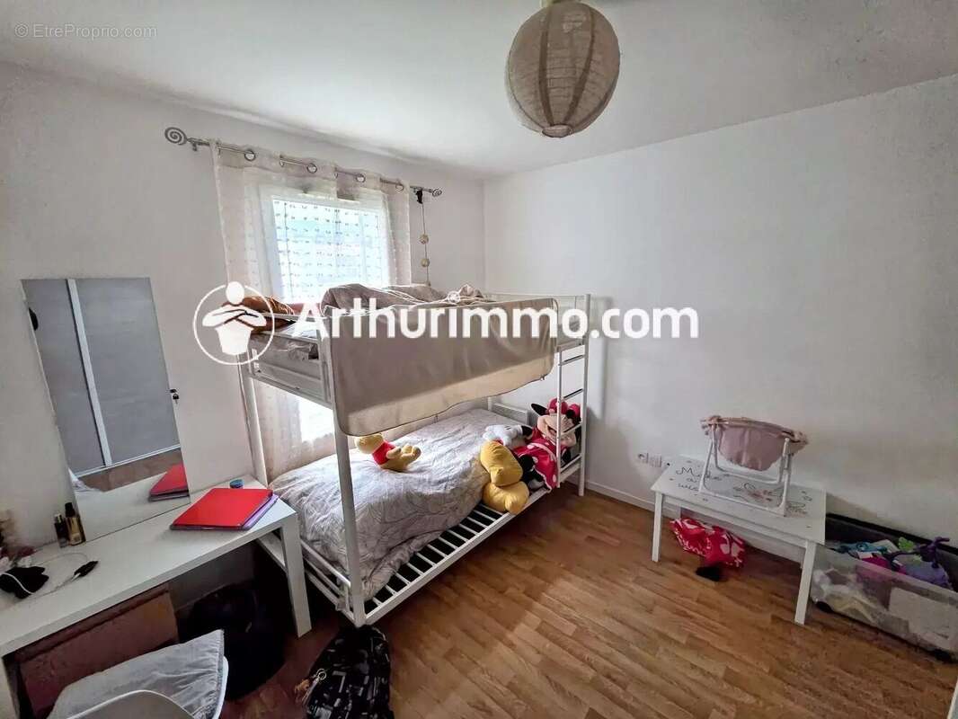 Appartement à SAVIGNY-LE-TEMPLE