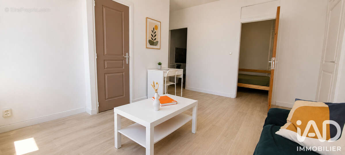 Photo 3 - Appartement à VILLEURBANNE