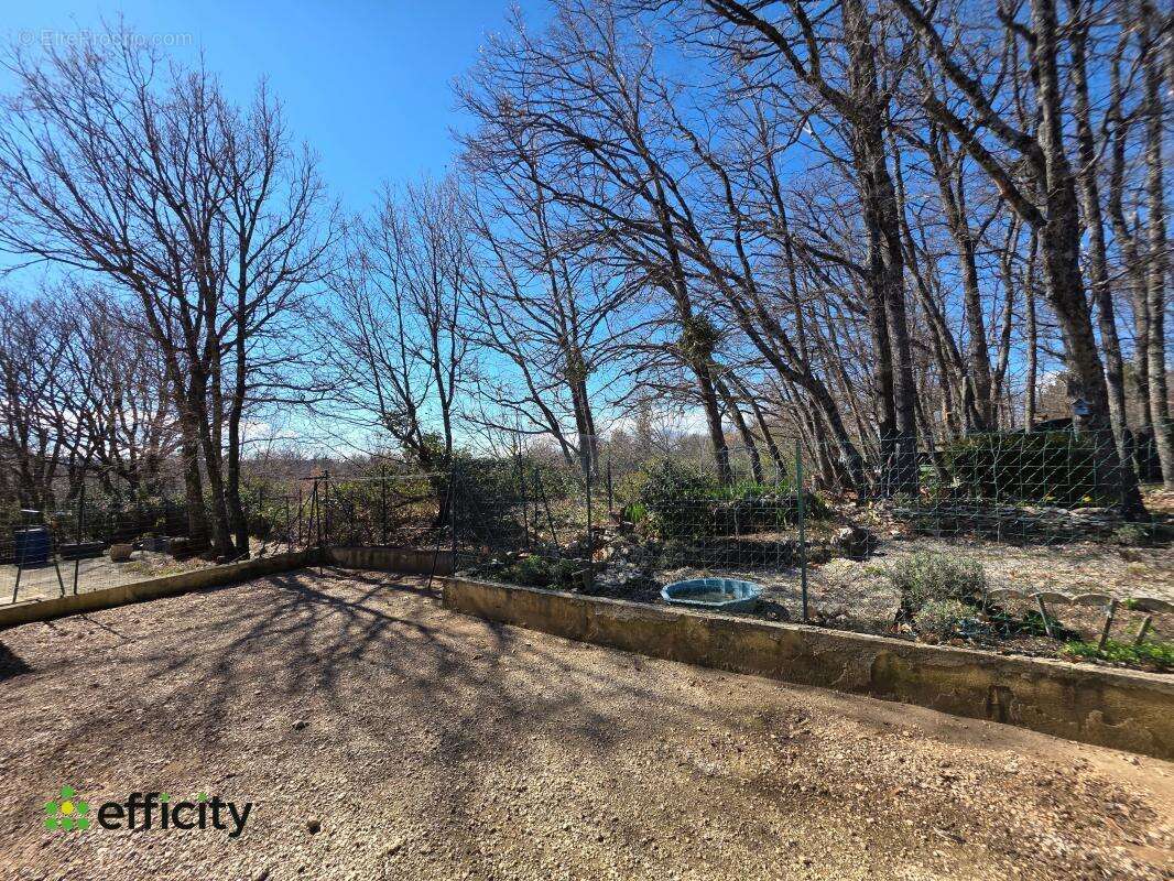 Maison à REVEST-DU-BION