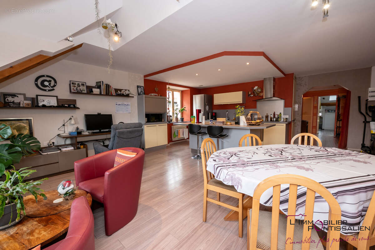 Pontarlier - appartement t3 - centre ville - photo 8