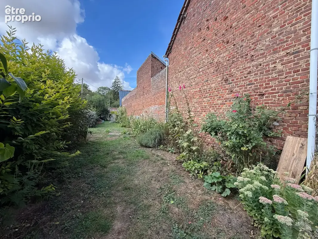 Becquigny - ancien corps de ferme - maison - dependances - jardin - vivable de plain pied - photo 9