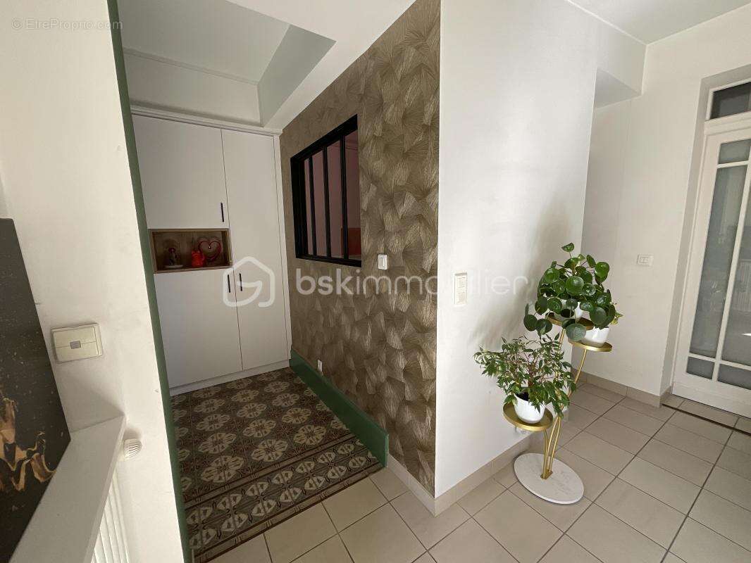 Maison de ville de 135 m² avec jardin - Proche préfécture - photo 9